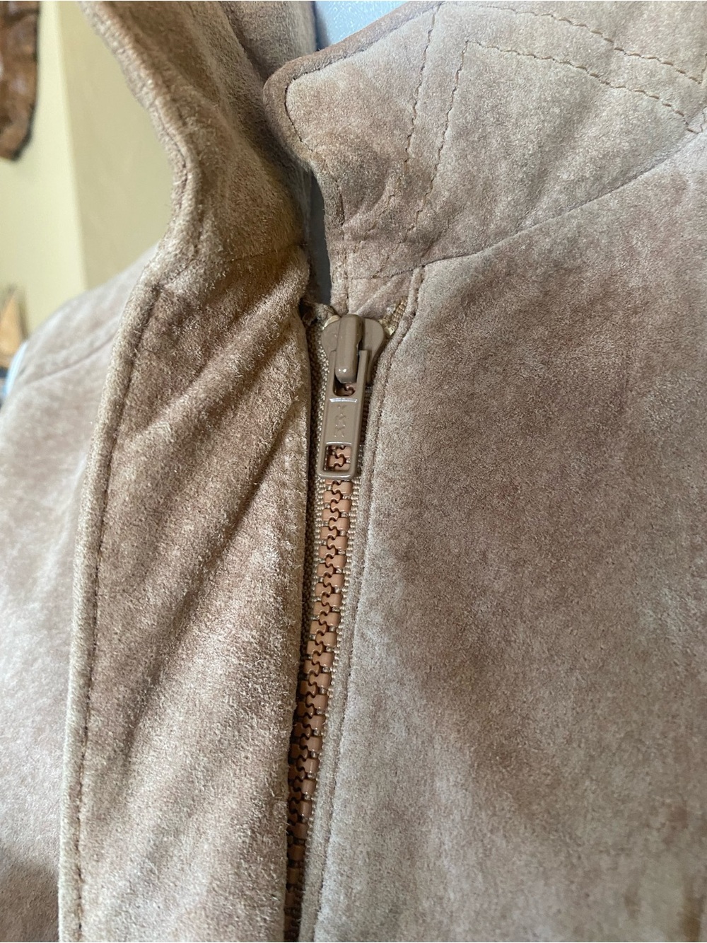 Oleg Cassini Beige, suede tie front vest size 6 - Picture 5 of 12